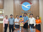 Đoàn lãnh đạo phường Bình Dương thăm, chúc Tết các cơ quan, đơn vị dịp Tết Nguyên đán Bính Ngọ 2026