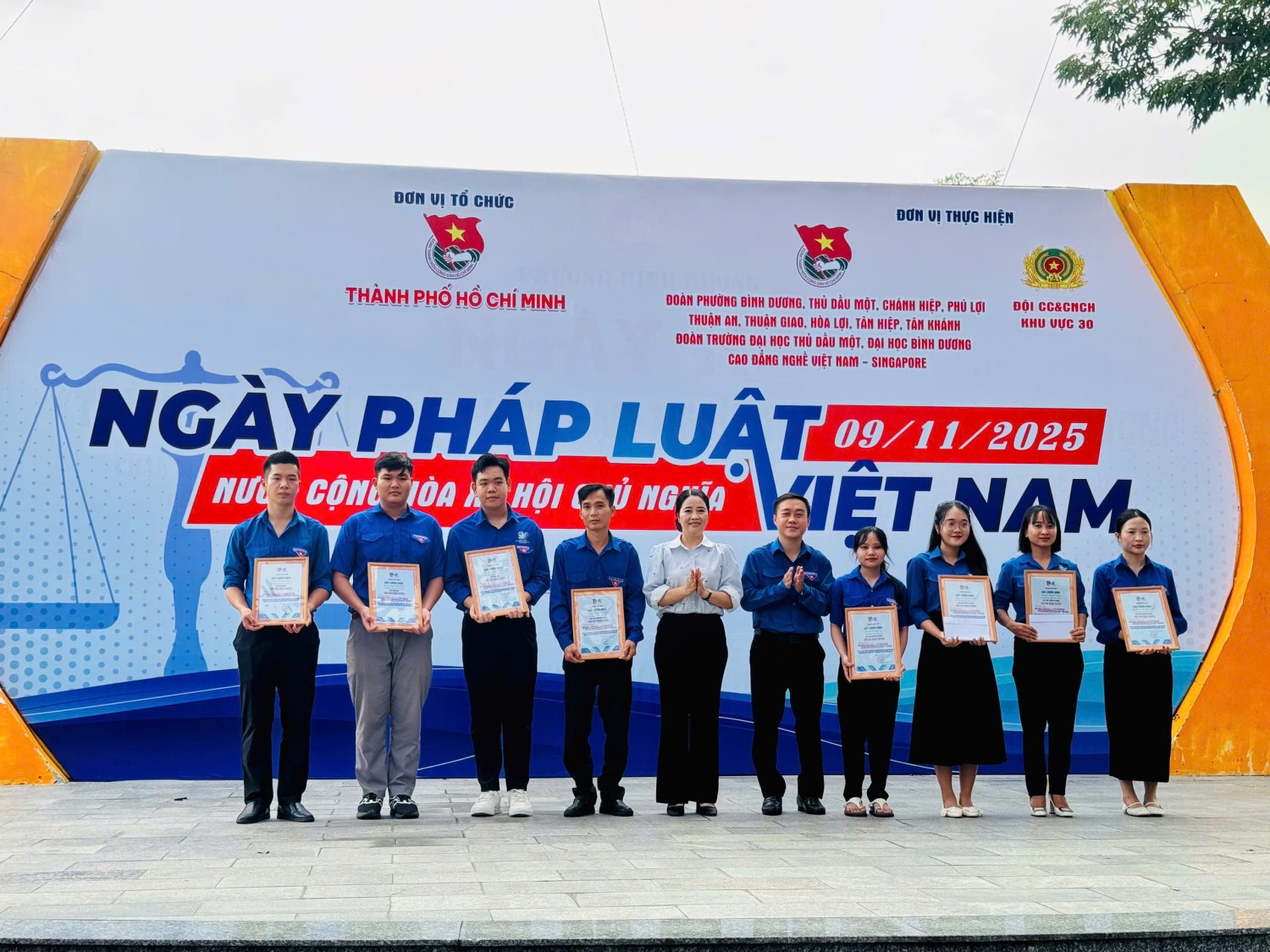 z7204657806946 46f8b658f25ebee7ed0c34198b901d97