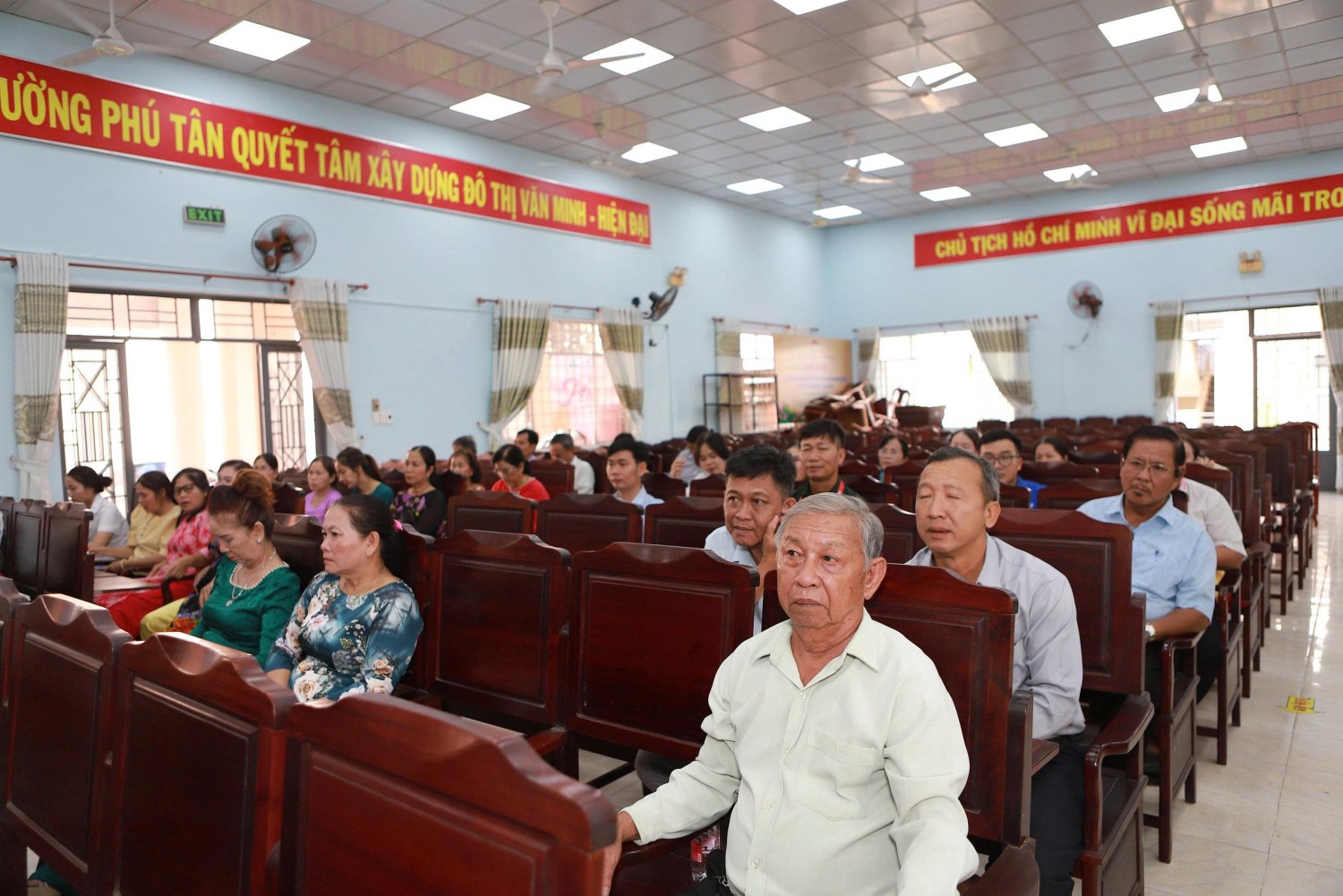 z7223769310484 bac05b425bb098a8e511851822cb366f