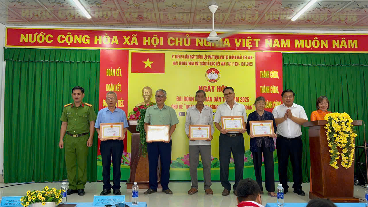 z7229822442147 2c38b234c2e2c421f6075a946cb8783c