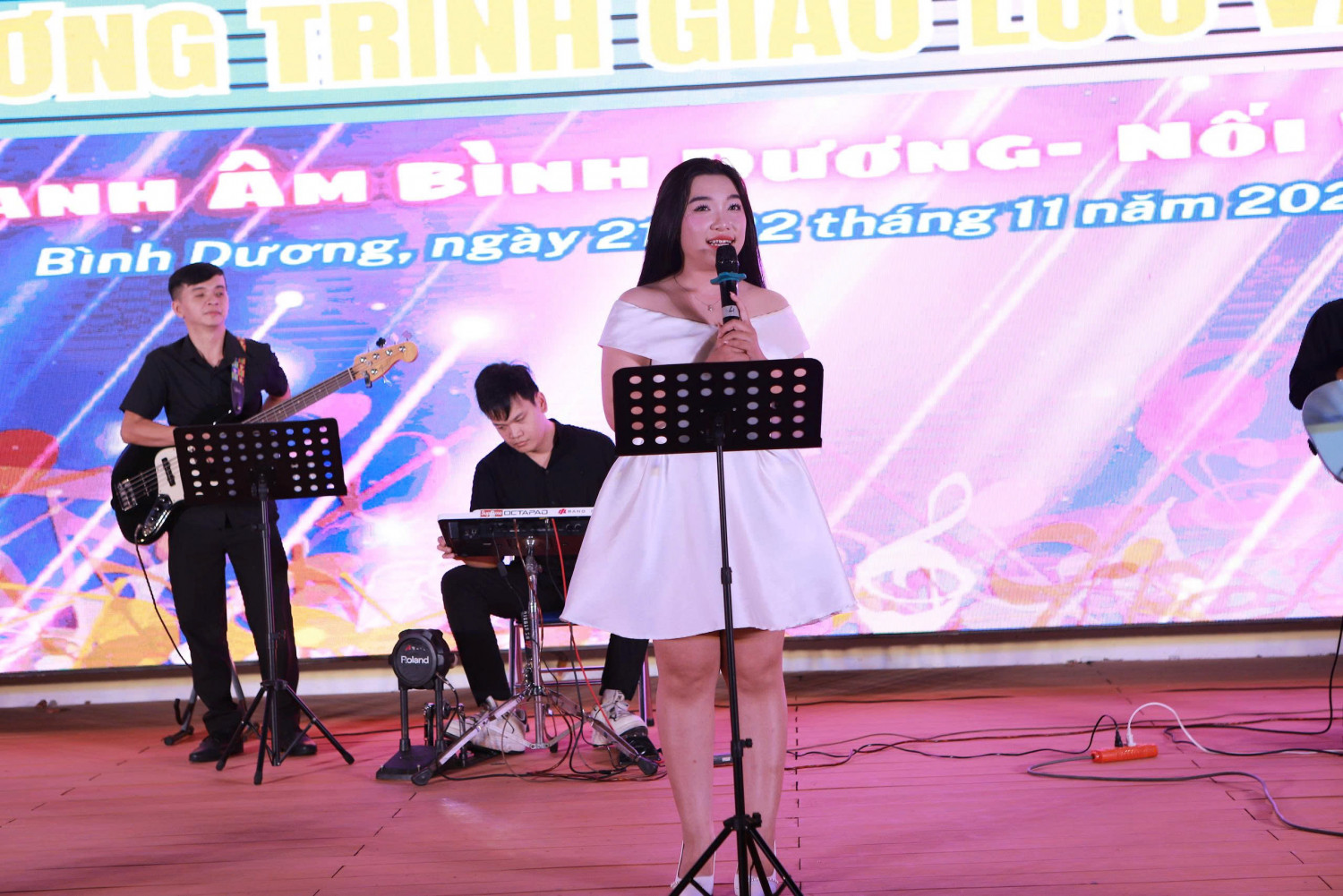 z7249142421083 cadfa979bc04b51cd9661b6c221aeed8