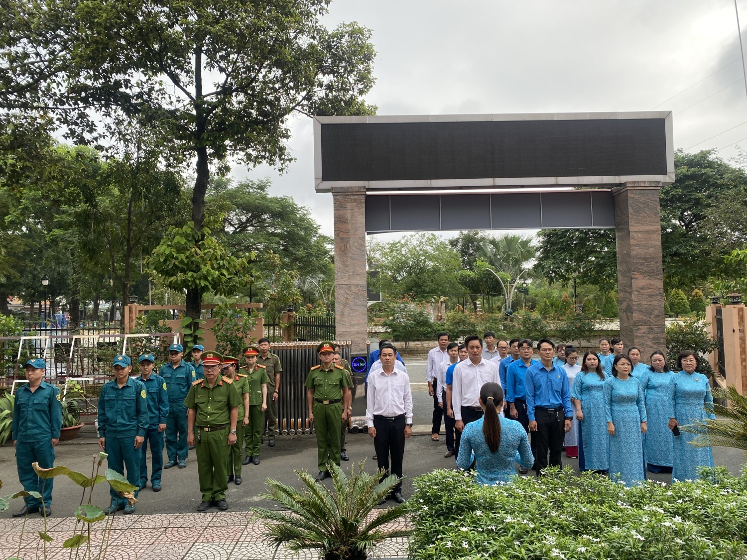 z7183669653133 a37eadfb32bfb81ef534295af8572d02