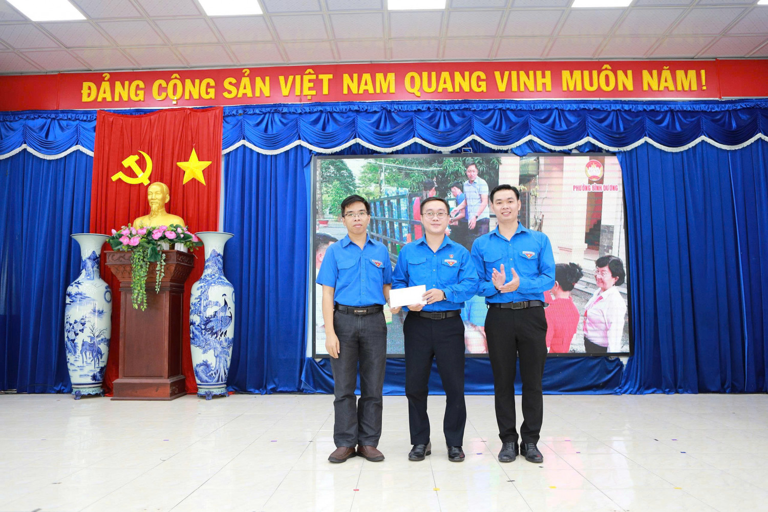 z7300937594563 864a55a67e76a25532eb6a14f85ea249