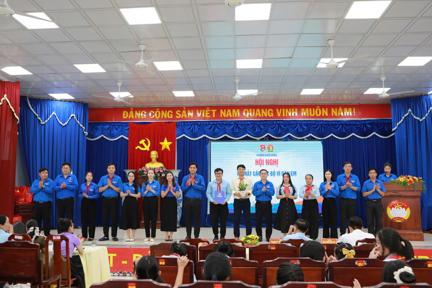 z7300937594586 d8a0bf2f7d5fc1e3dd7d1680dda0bd4c