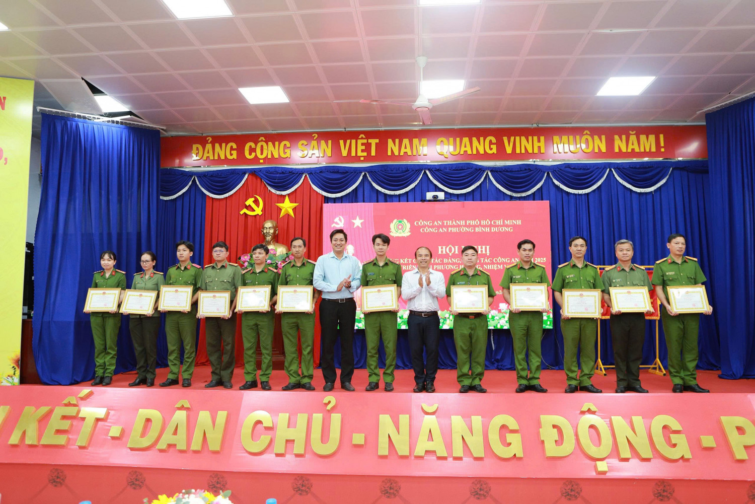 z7363490681656 afef1b2f9de84945a123ea7712af24f0