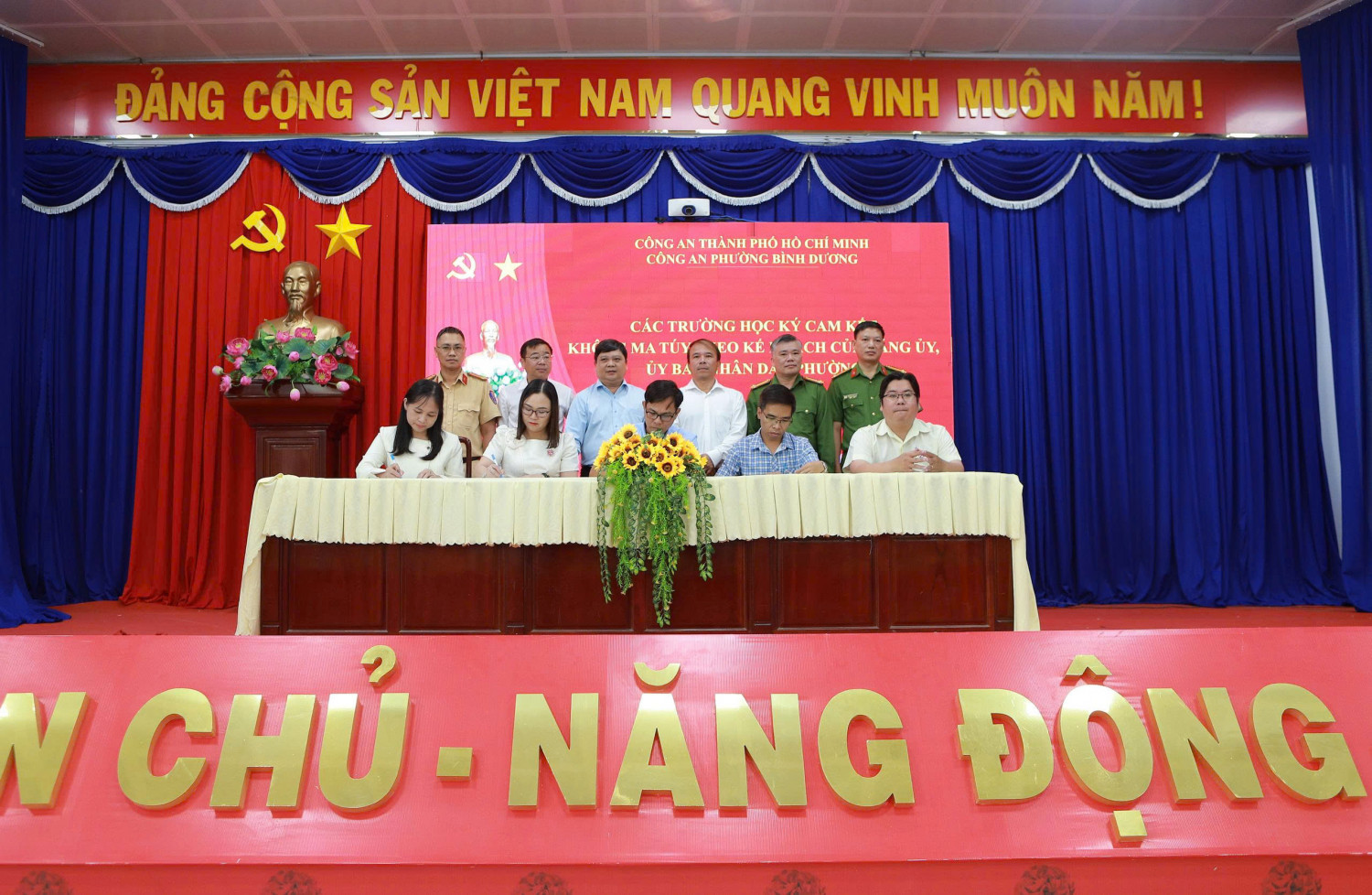 z7473501624201 4bf900707668fed0ad8f75d08d22e512