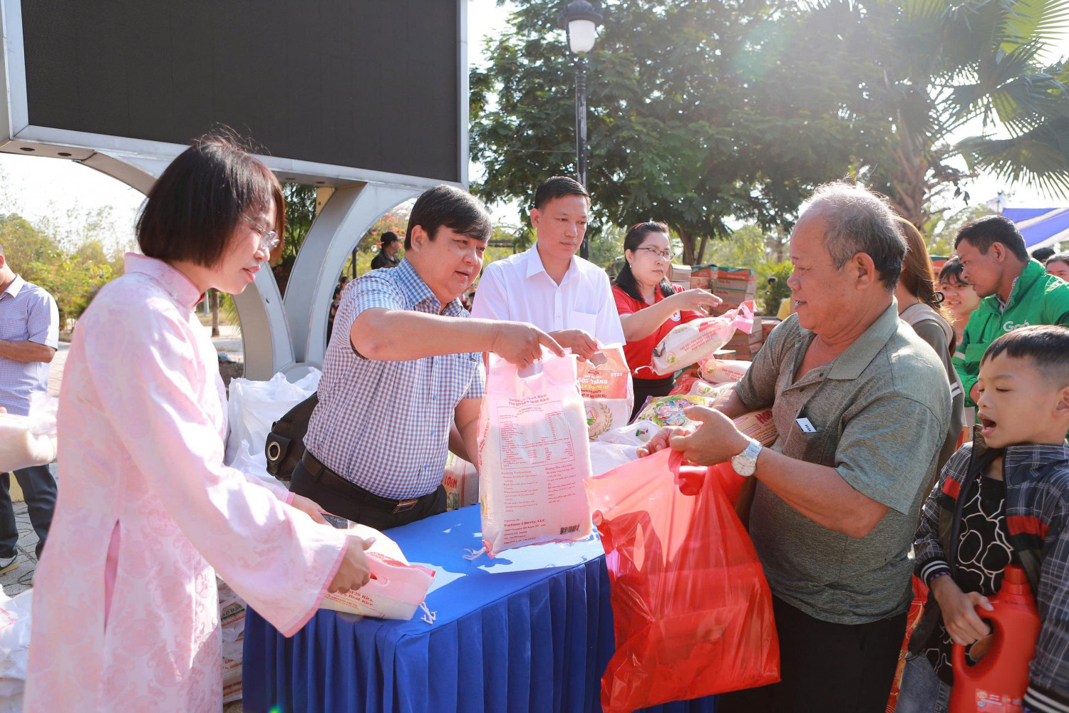 z7513500258155 77808d0d454bb3361f1375137cd370b9