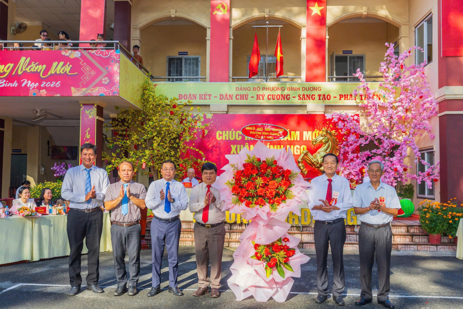 z7572919689975 c560d9d7d3f0cba8e5f8f568d4d8db0e