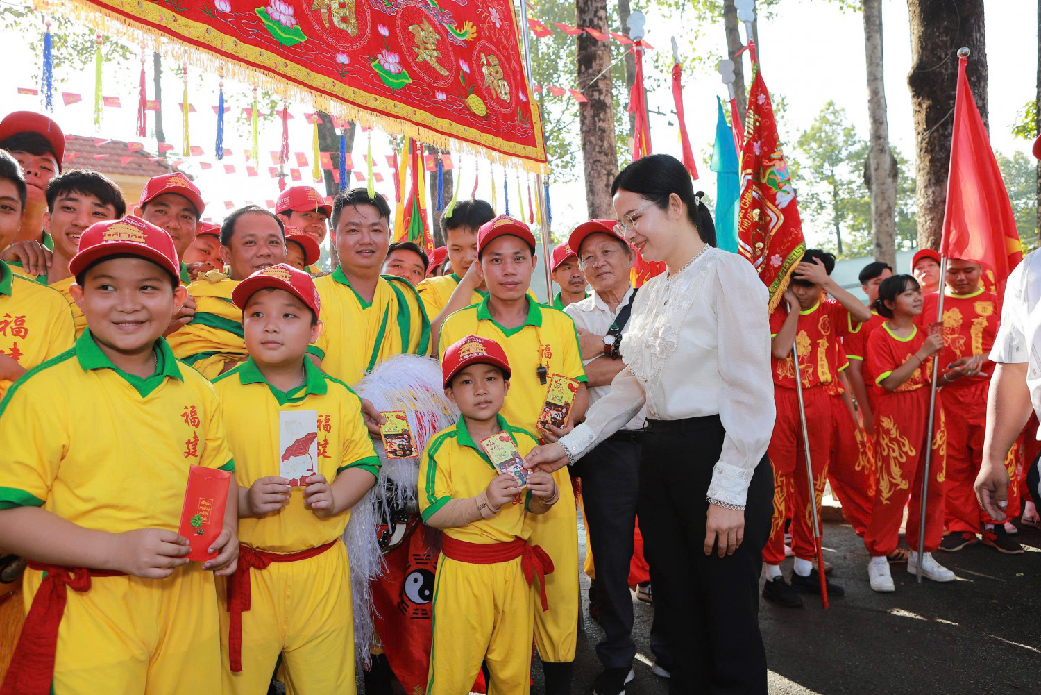 z7572967003763 1593a9812f2128870bdbba56c6adc90e