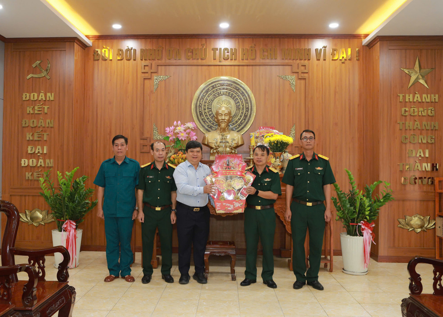 z7499613224703 0a6c412348405bd49189e7e9def8b09c