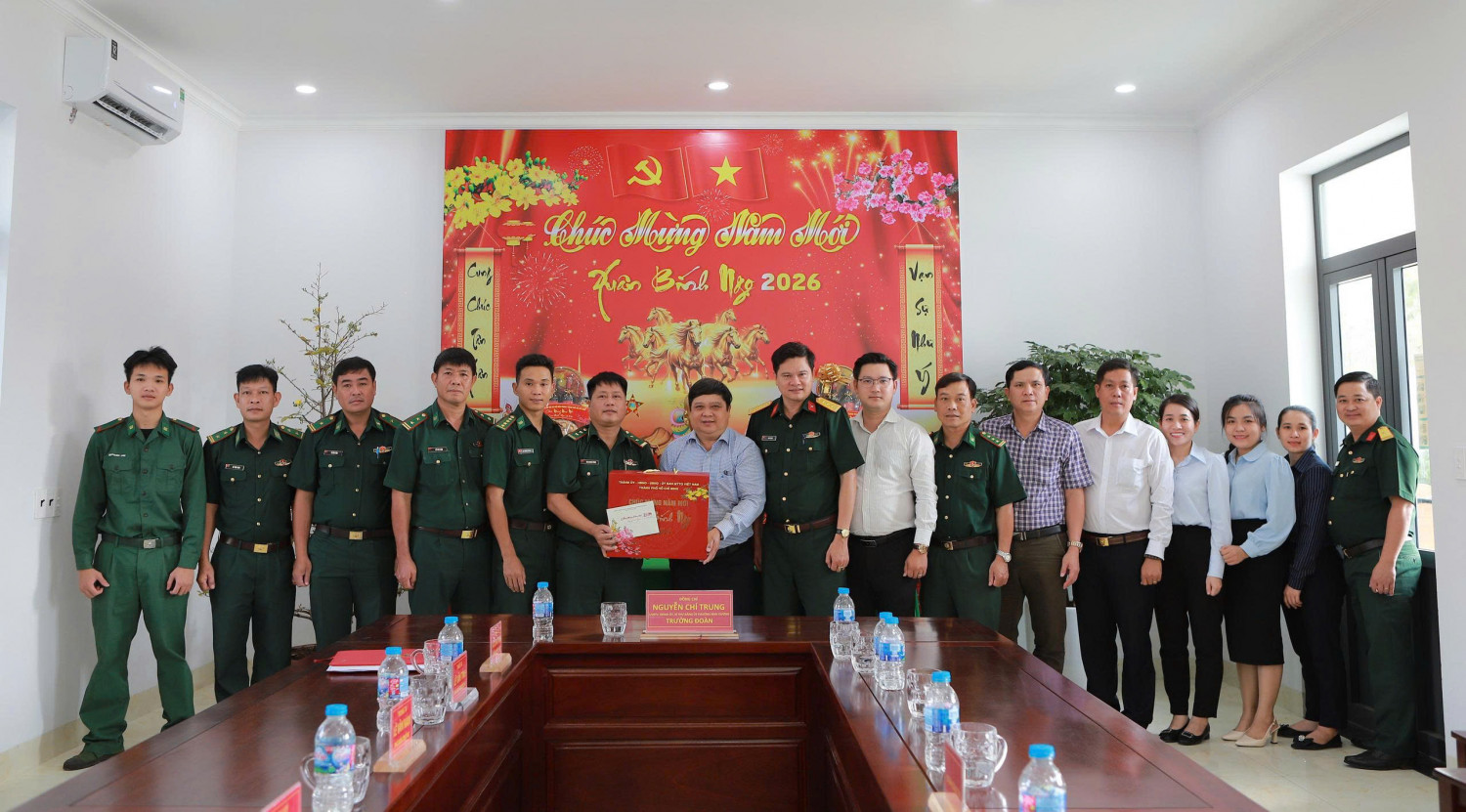 Đoàn đại biểu số 24 Thành phố Hồ Chí Minh đi thăm, chúc tết các cá nhân, đơn vị nhân dịp Tết Bính Ngọ năm 2026