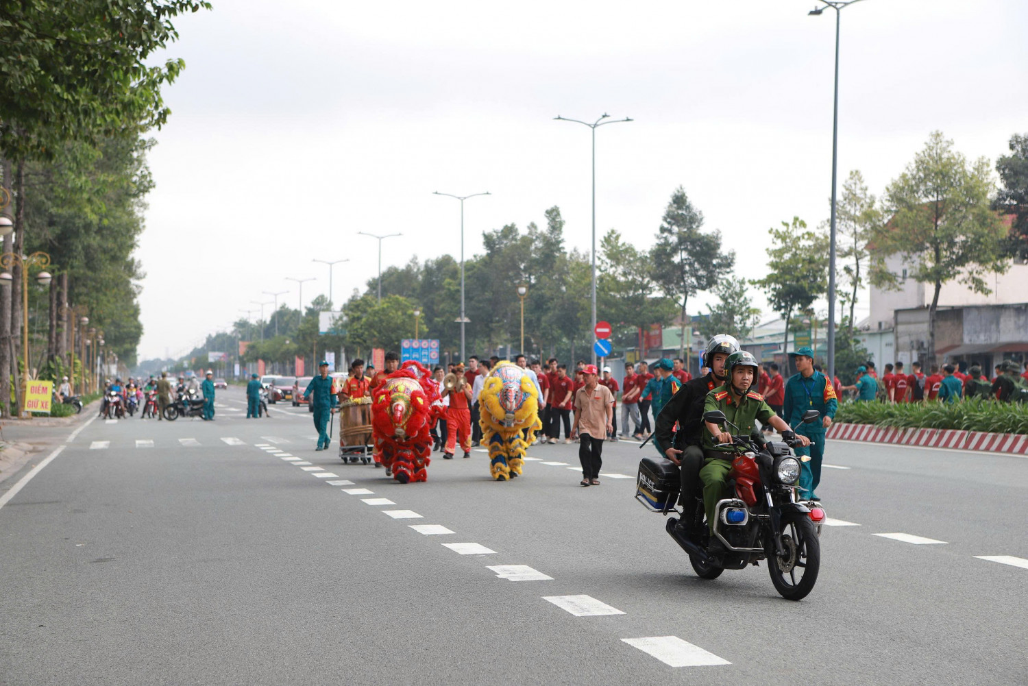 z7581141759023 b740b56013e204023aa5bbdd4b76c2ed