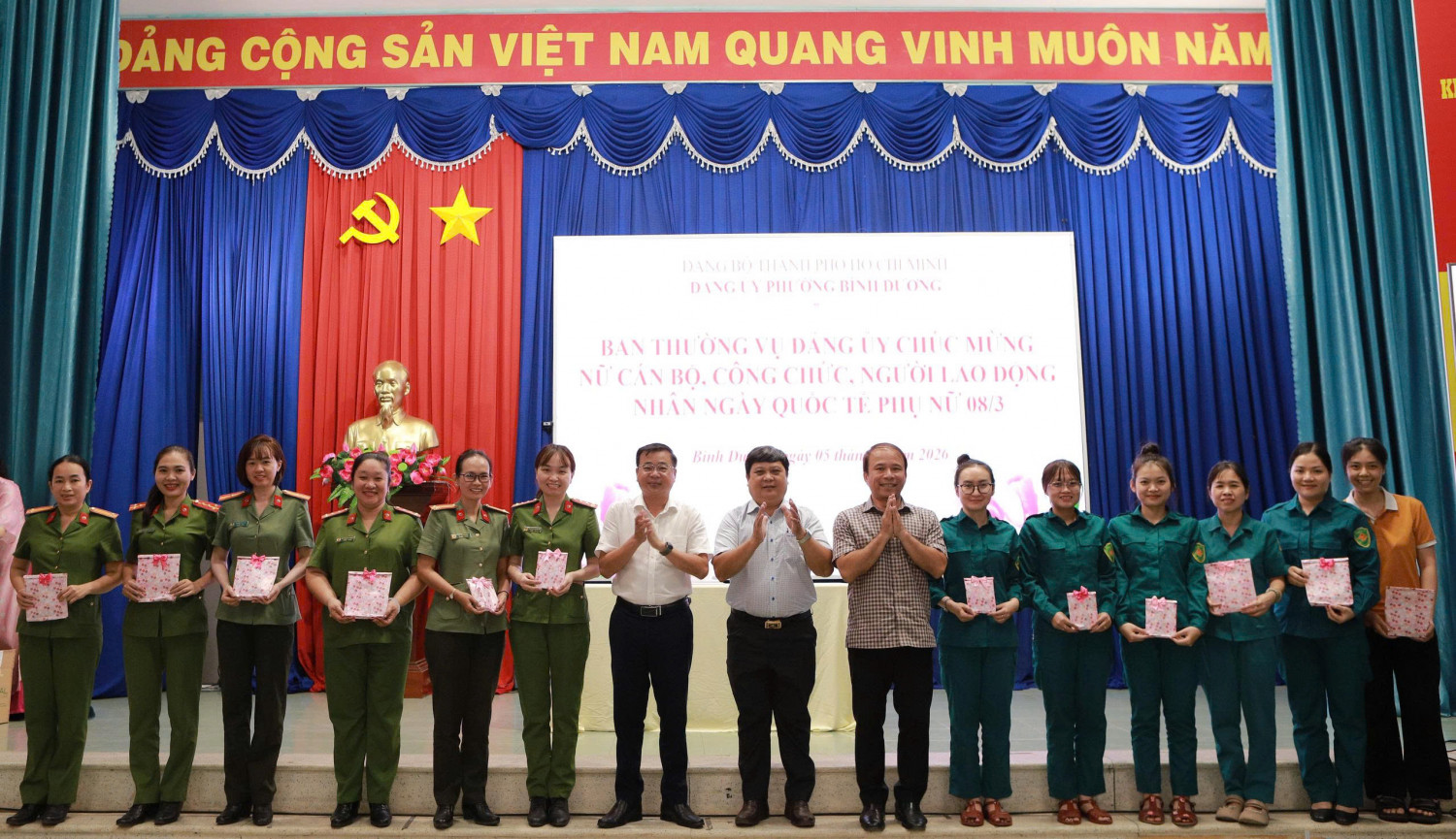 z7590203842481 42ce329155f125f740f7d37e5cddb951